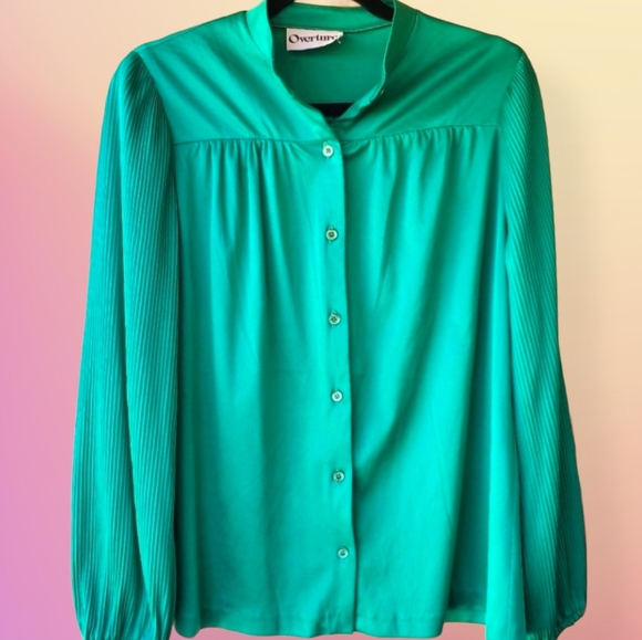 Vintage Tops - Vintage Emerald Silky Stylish Top